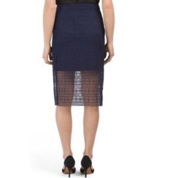 Diane von Furstenberg Navy Glimmer Lace Crochet Knee Length Skirt NWT Size 2 - Picture 2 of 7